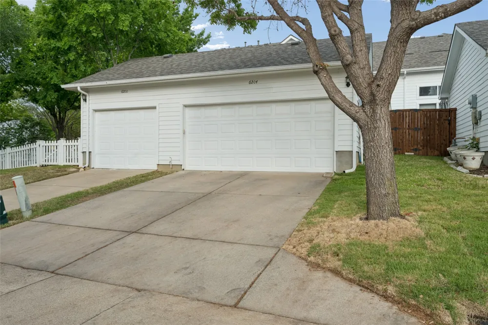 6204 Crescent Street North Richland Hills, TX 76180