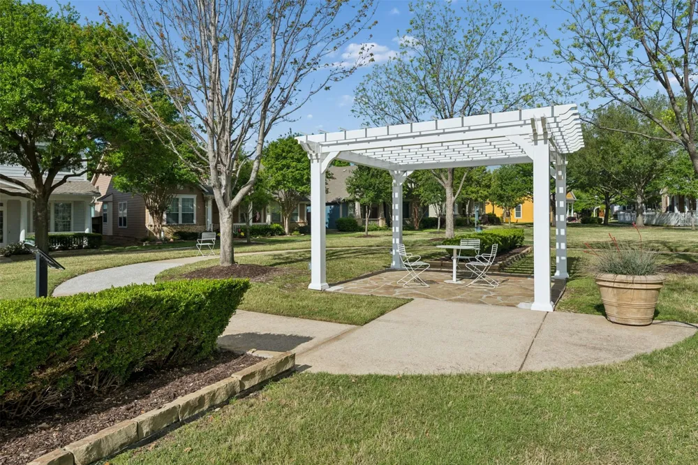 6204 Crescent Street North Richland Hills, TX 76180
