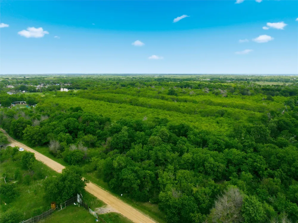 Melondale Drive Elm Mott, TX 76640