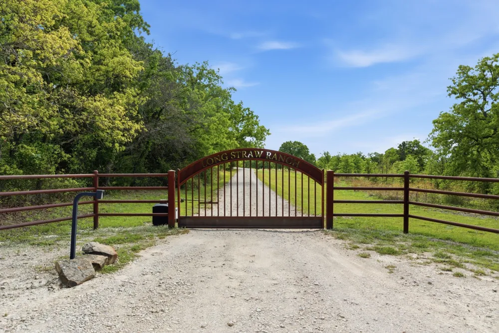 2197 Netherly Lane Forestburg, TX 76239