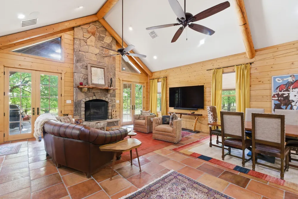 2197 Netherly Lane Forestburg, TX 76239