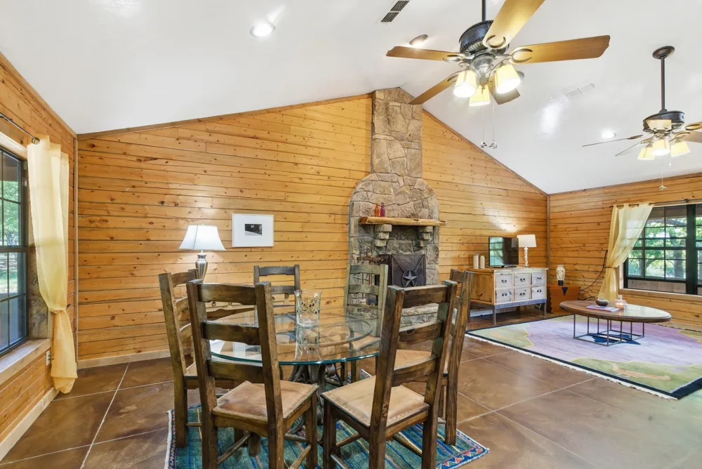 2197 Netherly Lane Forestburg, TX 76239