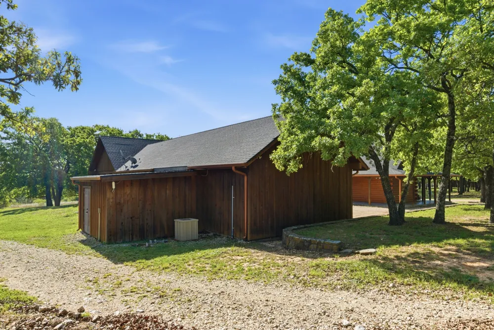 2197 Netherly Lane Forestburg, TX 76239