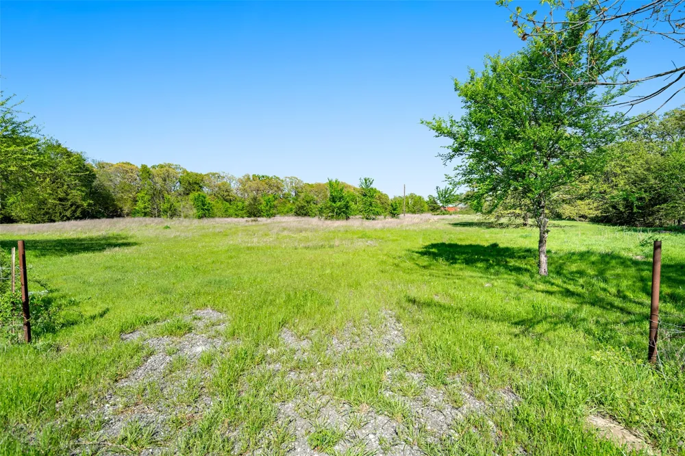 320 Fm 897 Telephone, TX 75488