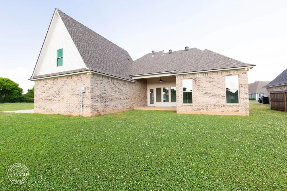 319 Newport Benton, LA 71006