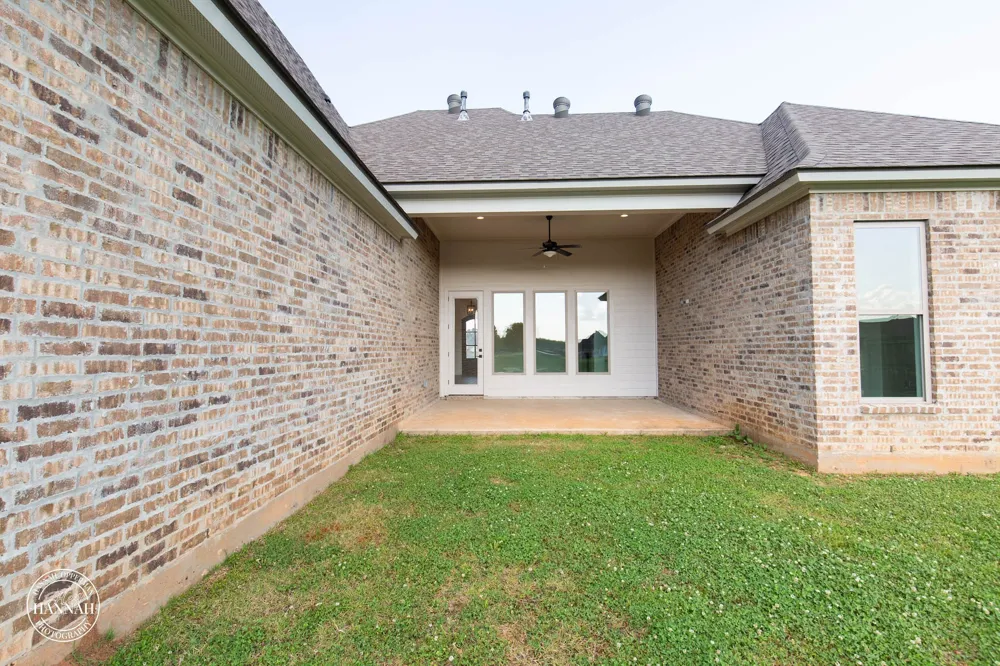 319 Newport Benton, LA 71006