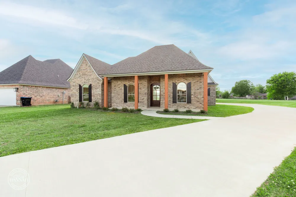 319 Newport Benton, LA 71006
