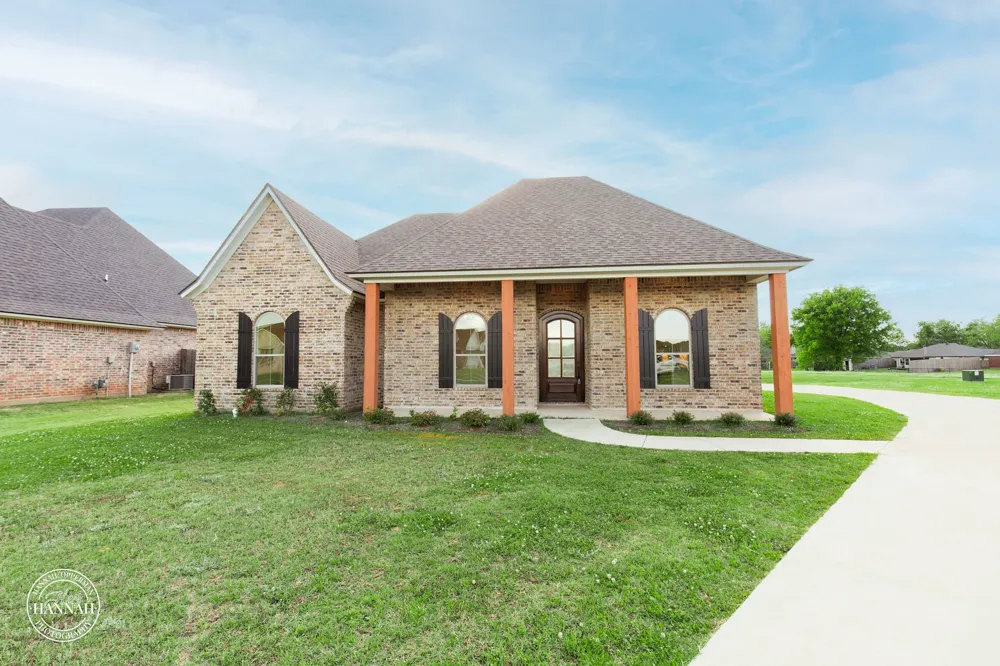 319 Newport Benton, LA 71006