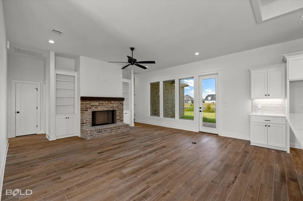 319 Newport Benton, LA 71006