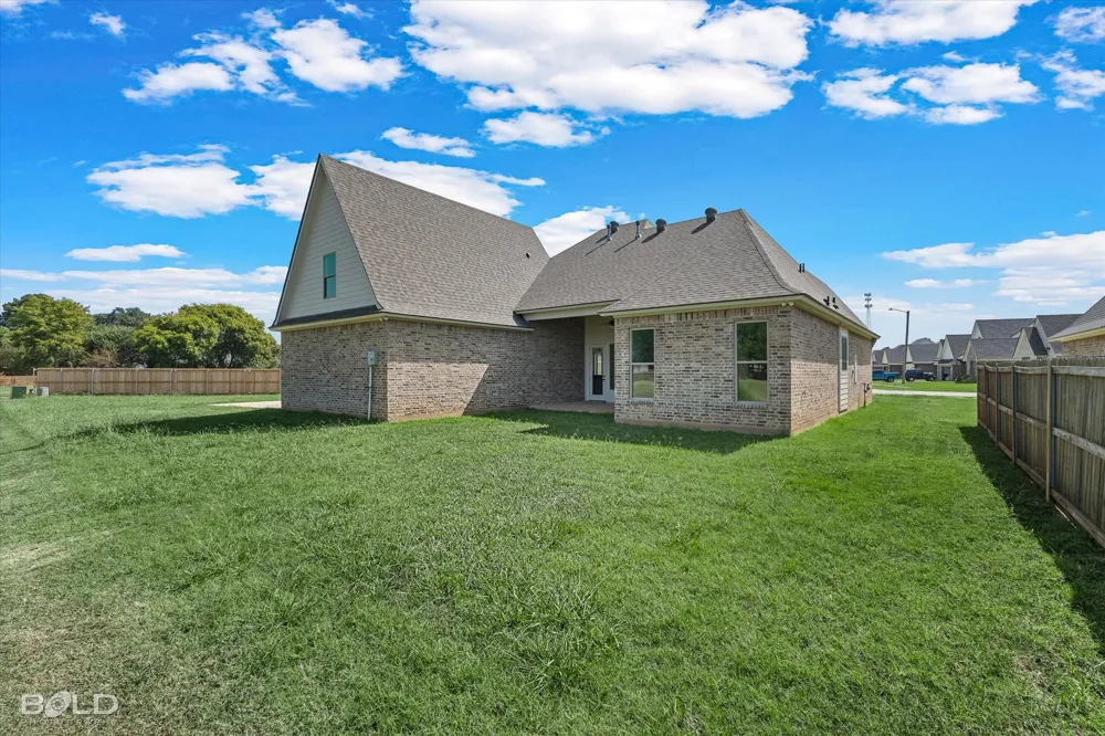 319 Newport Benton, LA 71006