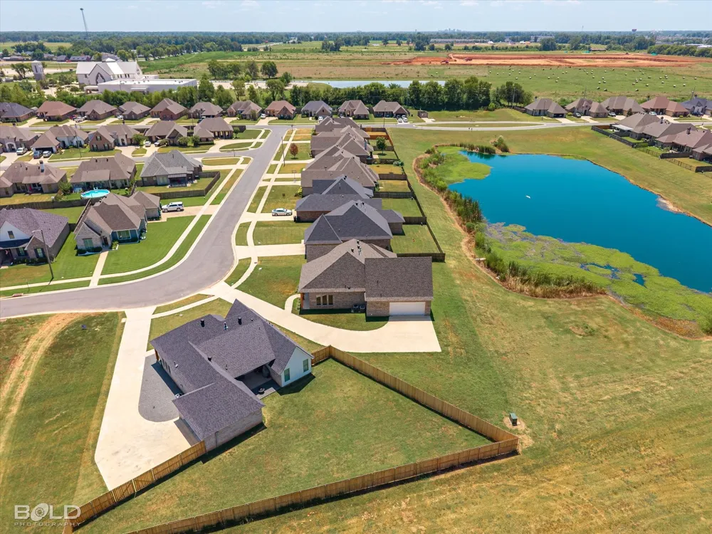 319 Newport Benton, LA 71006