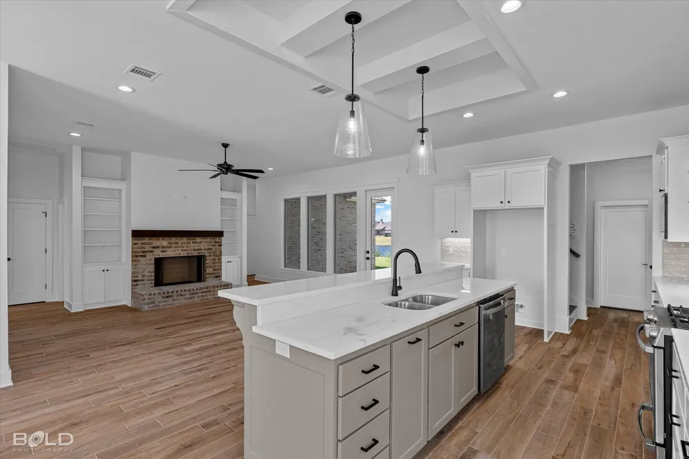 319 Newport Benton, LA 71006