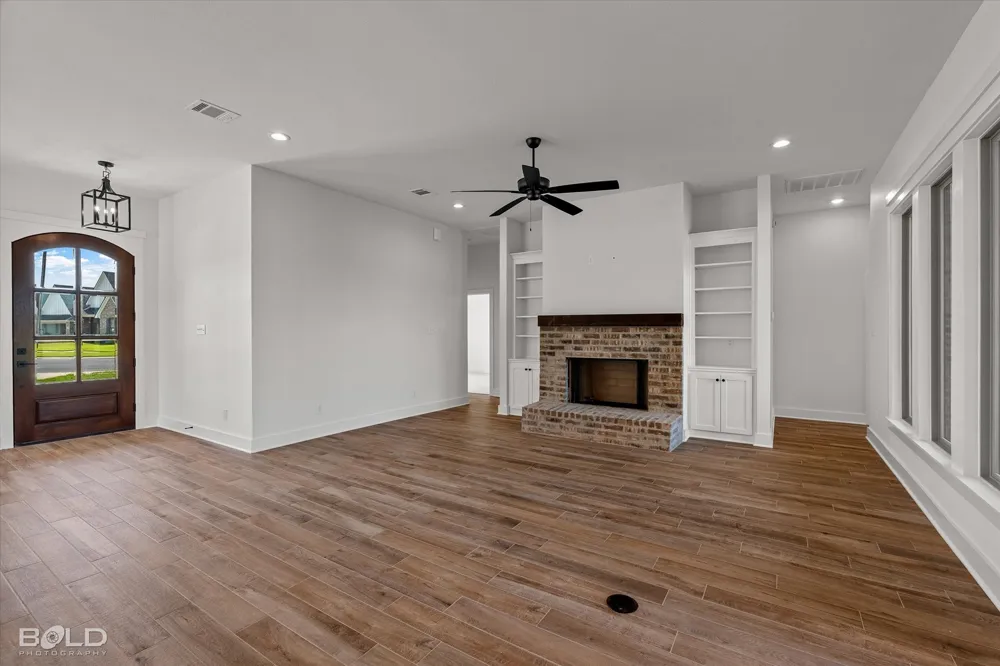 319 Newport Benton, LA 71006