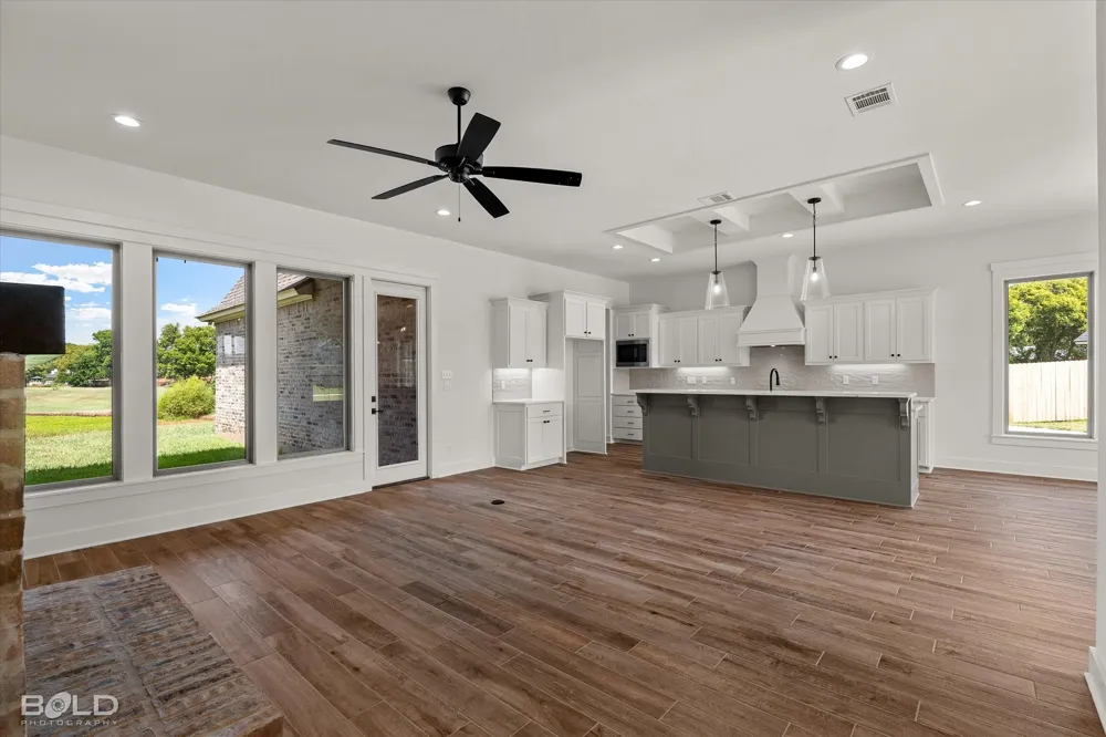 319 Newport Benton, LA 71006