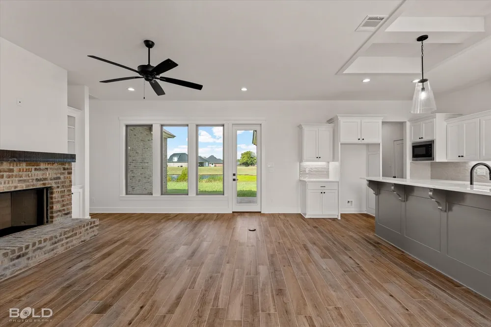319 Newport Benton, LA 71006