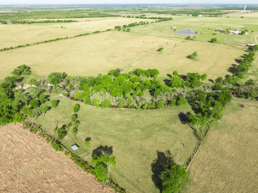 887 HCR 3110 Abbott, TX 76621