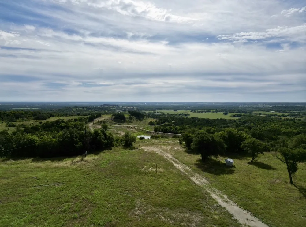 35828 US Highway 281 Lipan, TX 76462