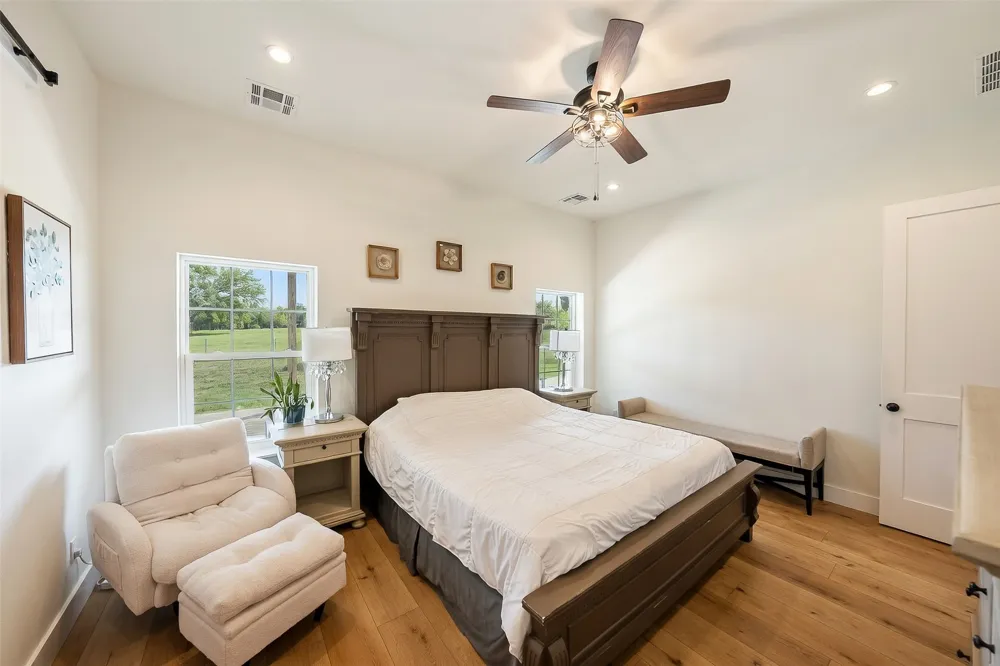 419 US Highway 175 W Eustace, TX 75124