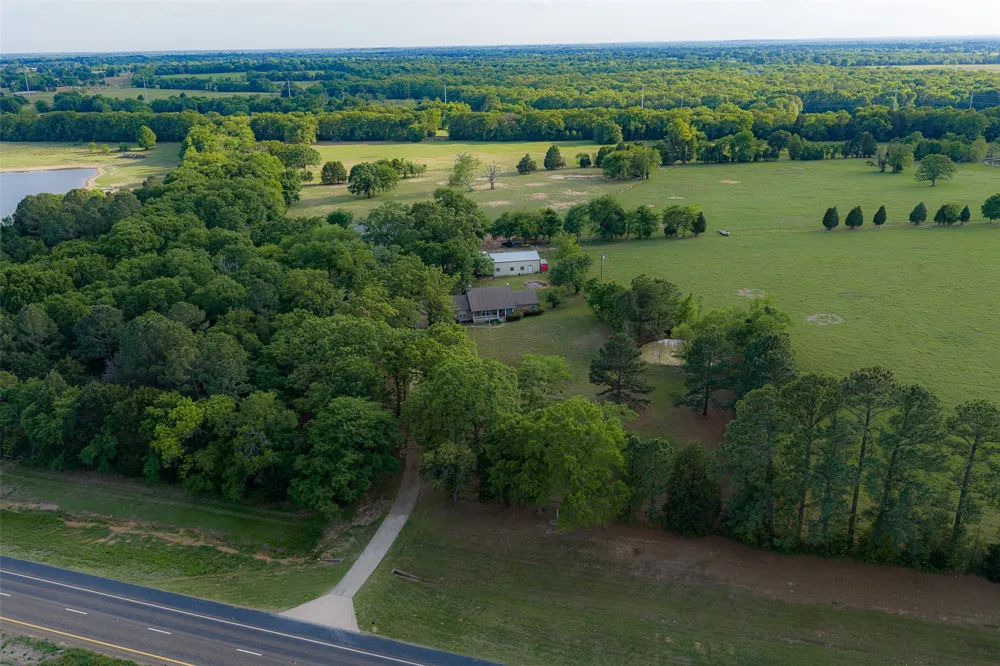 419 US Highway 175 W Eustace, TX 75124