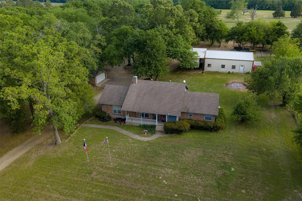 419 US Highway 175 W Eustace, TX 75124