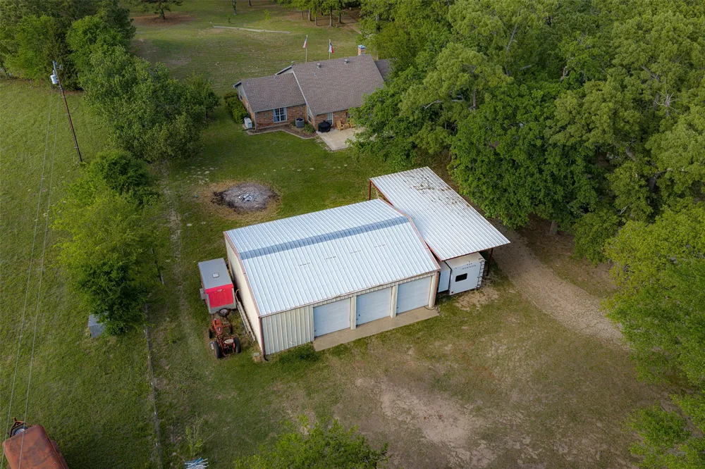 419 US Highway 175 W Eustace, TX 75124