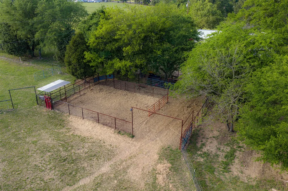 419 US Highway 175 W Eustace, TX 75124