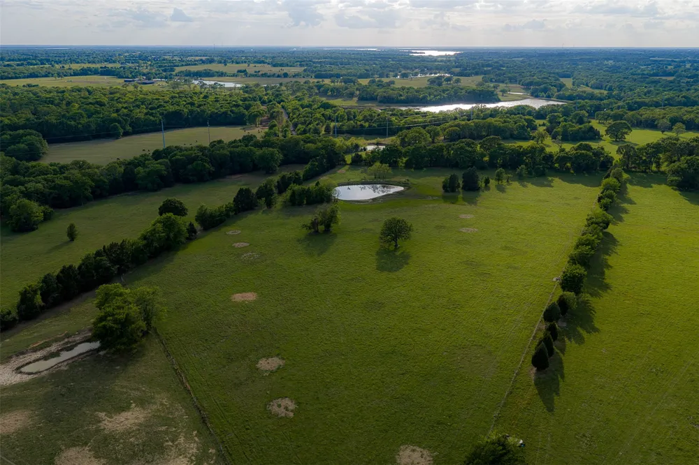 419 US Highway 175 W Eustace, TX 75124