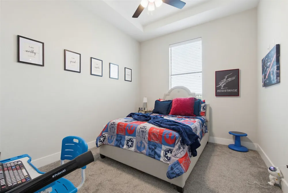 2043 Canada Drive Dallas, TX 75212