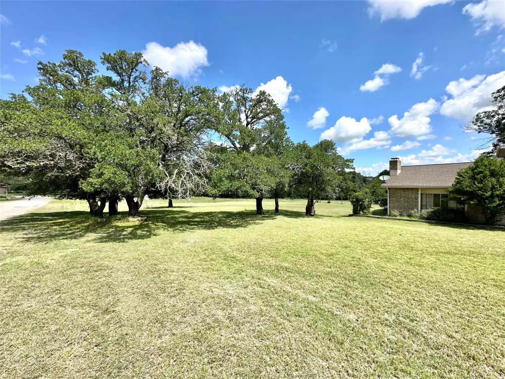 500 Apache Trail Comanche, TX 76442