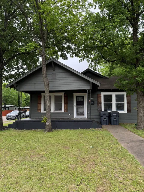 2300 Lyle Avenue