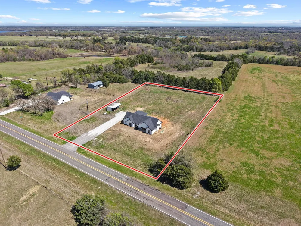 14457 E FM 1396 Windom, TX 75492