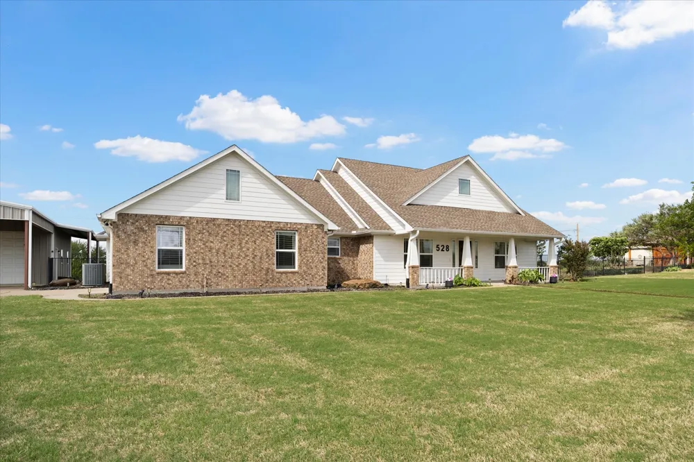 528 Hubbard Circle Nevada, TX 75173