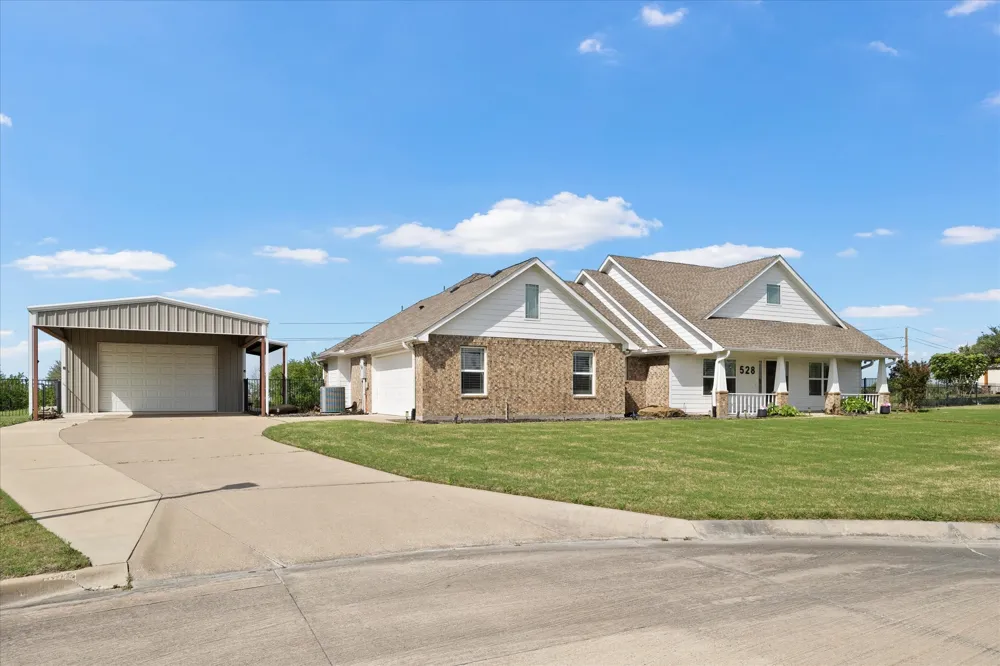 528 Hubbard Circle Nevada, TX 75173