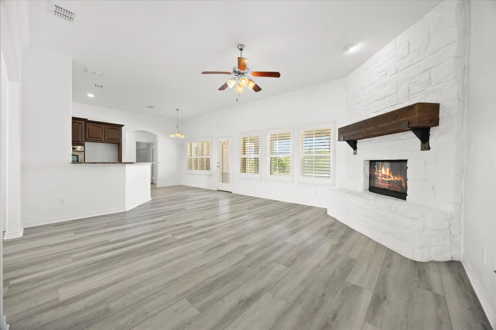 528 Hubbard Circle Nevada, TX 75173