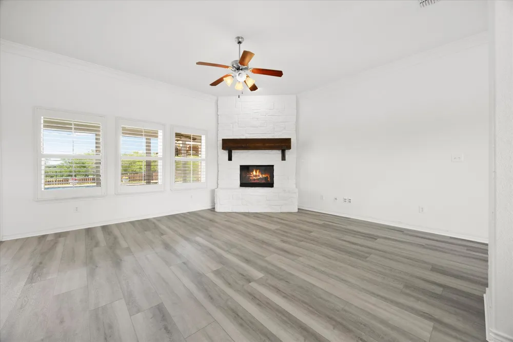528 Hubbard Circle Nevada, TX 75173