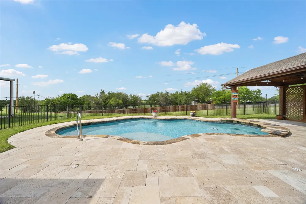 528 Hubbard Circle Nevada, TX 75173