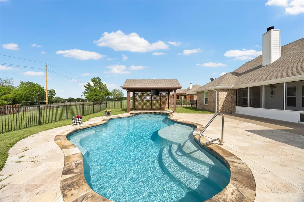 528 Hubbard Circle Nevada, TX 75173