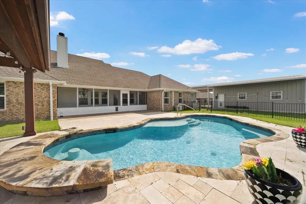 528 Hubbard Circle Nevada, TX 75173