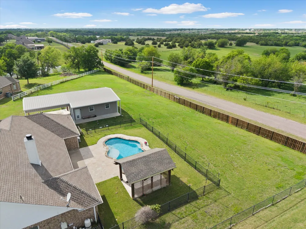 528 Hubbard Circle Nevada, TX 75173