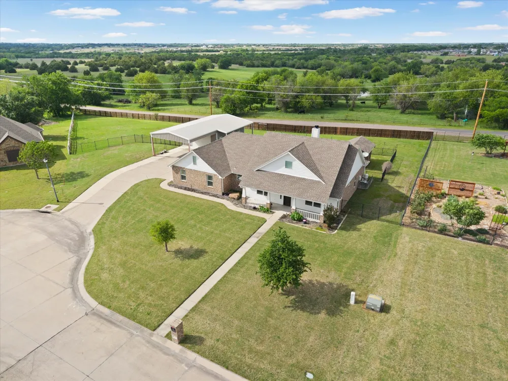 528 Hubbard Circle Nevada, TX 75173