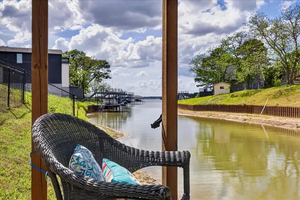 245 Autumn Wood Trail Gun Barrel City, TX 75156