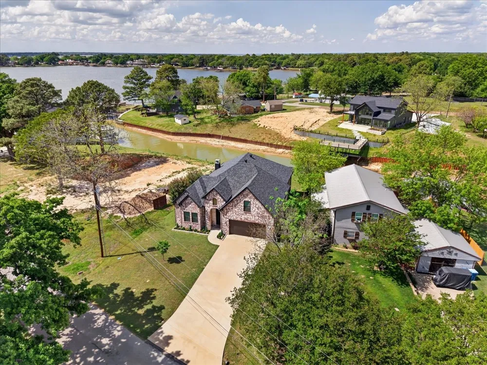 245 Autumn Wood Trail Gun Barrel City, TX 75156