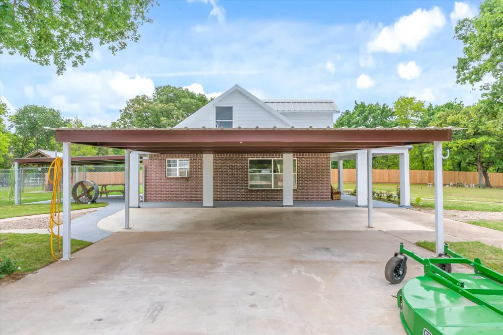 7700 County Road 3700 Athens, TX 75752