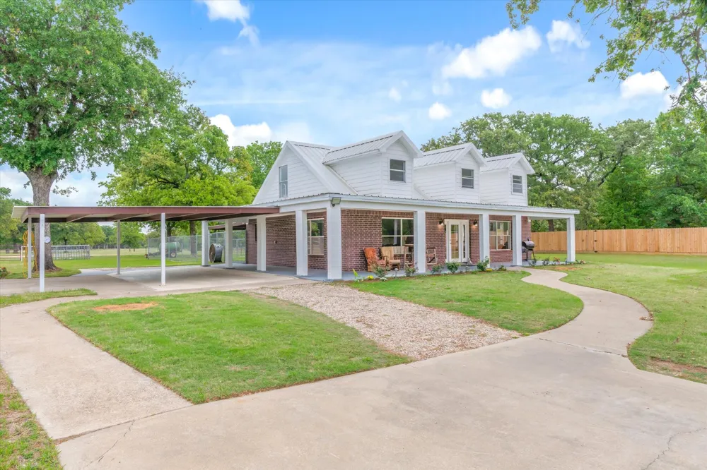 7700 County Road 3700 Athens, TX 75752