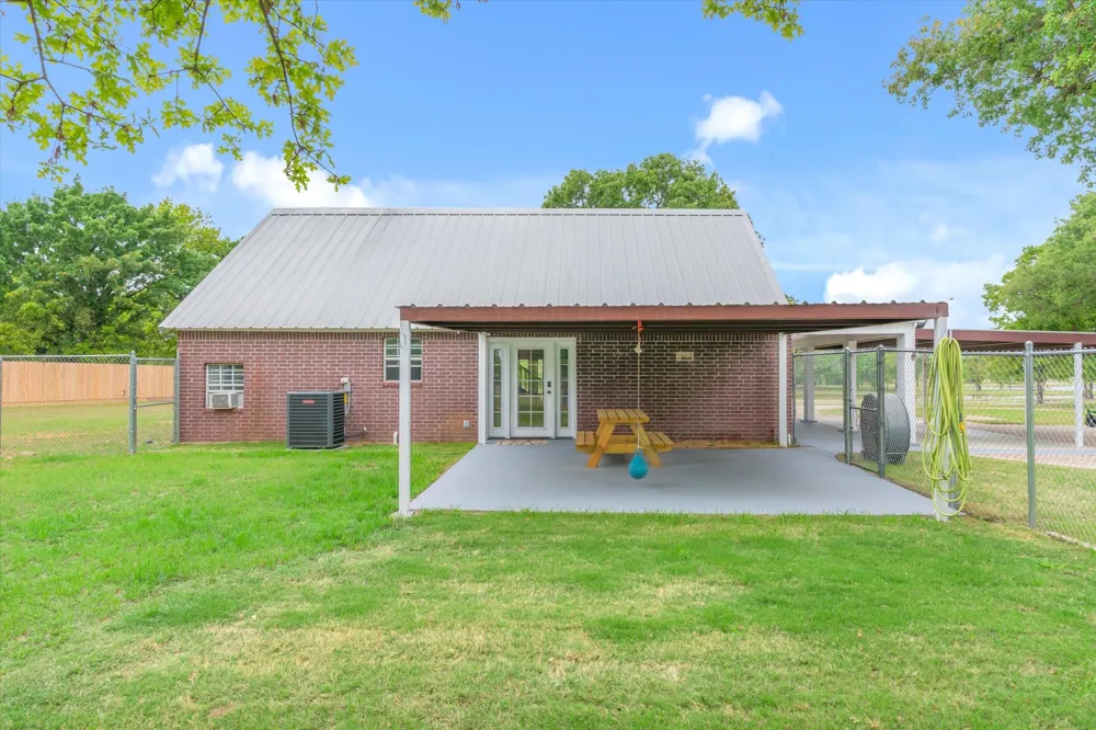 7700 County Road 3700 Athens, TX 75752