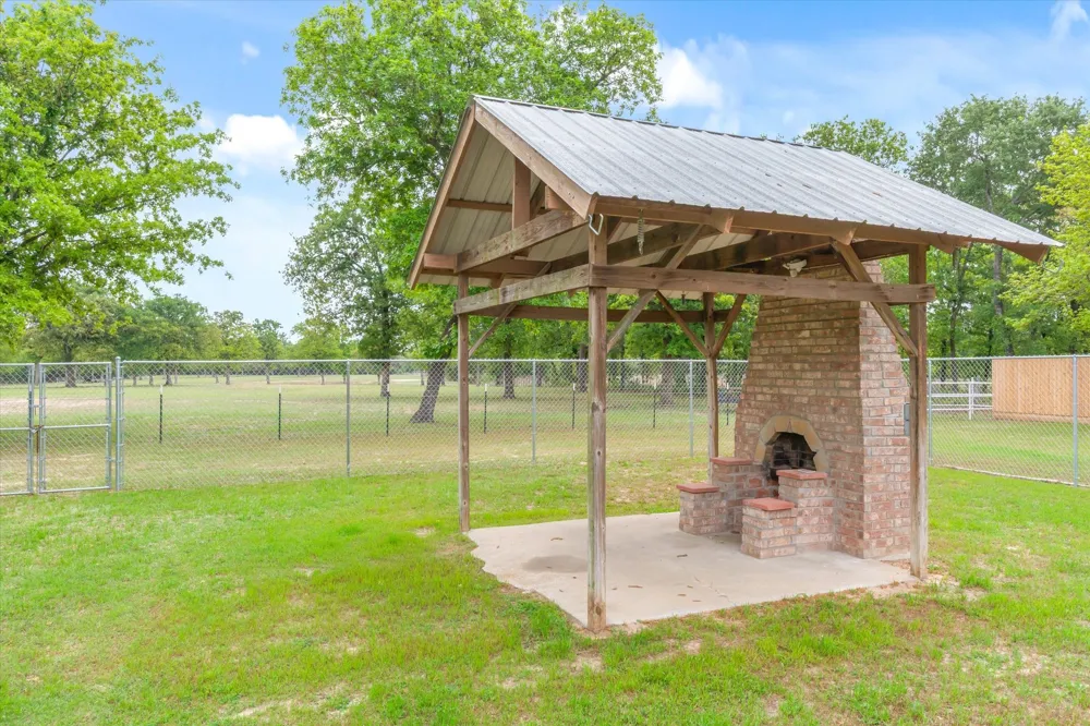 7700 County Road 3700 Athens, TX 75752