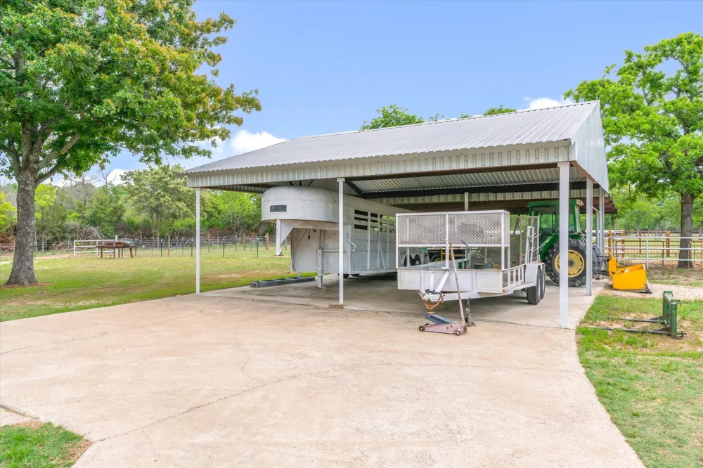 7700 County Road 3700 Athens, TX 75752