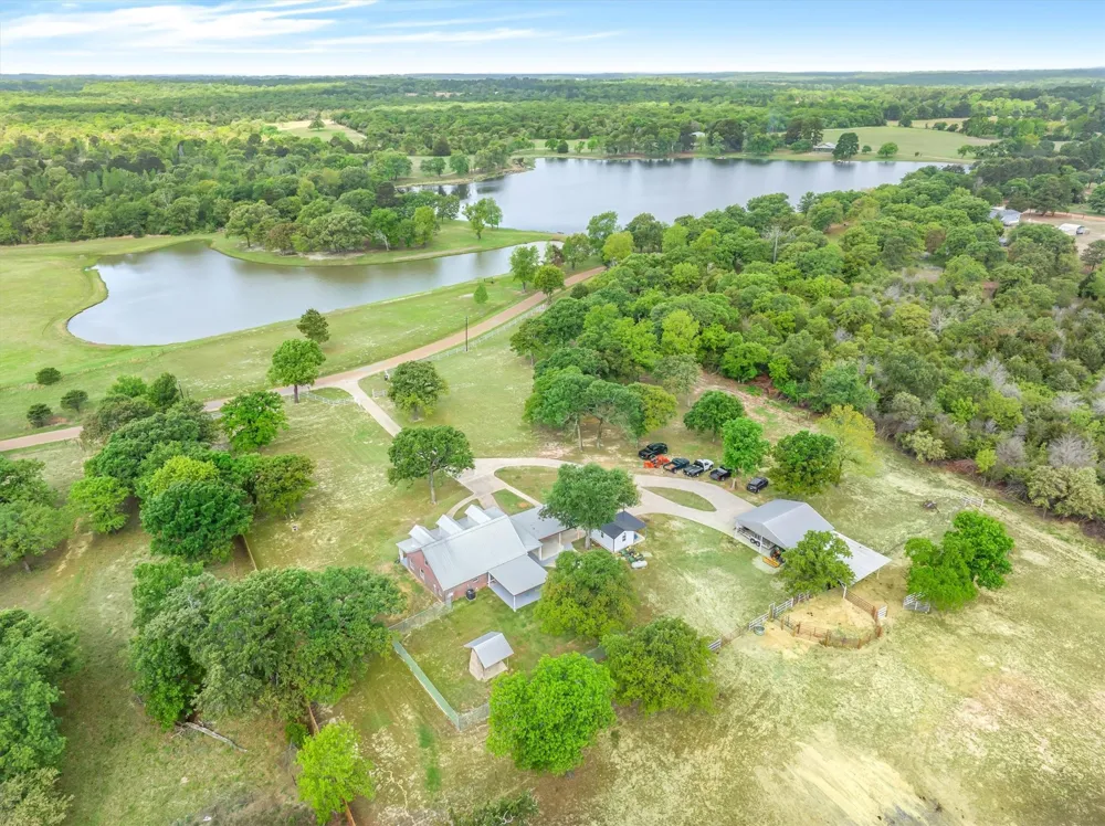 7700 County Road 3700 Athens, TX 75752