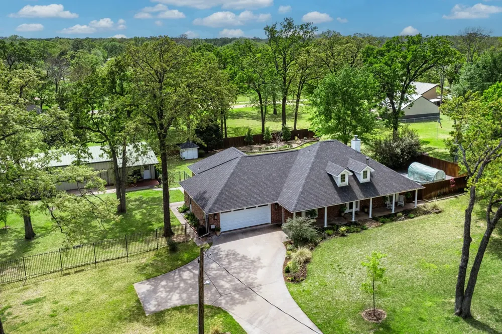 108 Forehand Drive Trinidad, TX 75163