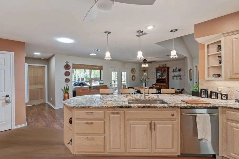 108 Forehand Drive Trinidad, TX 75163